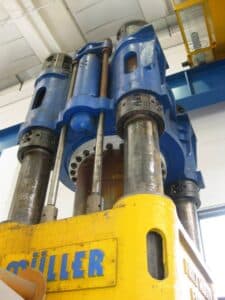 Presse de forgeage en matrice ouverte Fritz Muller 3000 MT - 3000 tonne (Photo 2)