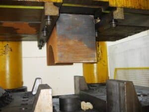 Presse de forgeage en matrice ouverte Fritz Muller 3000 MT - 3000 tonne (Photo 7)