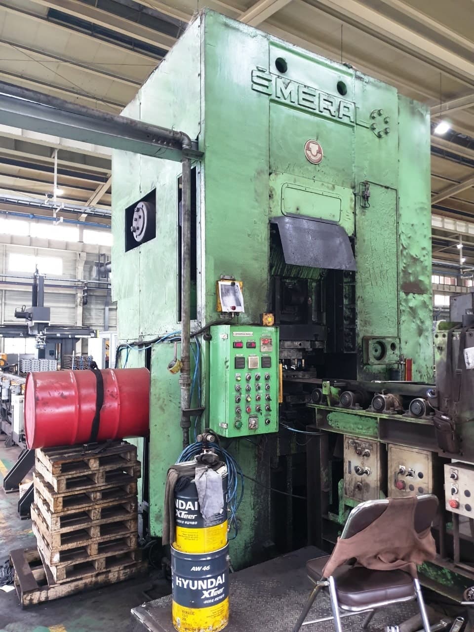 Presse à genouillère Smeral LLR 1000 - 1000 tonne