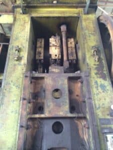 Presse de forgeage à chaud TMP Voronezh K04.196.840 - 1000 tonne (Photo 2)