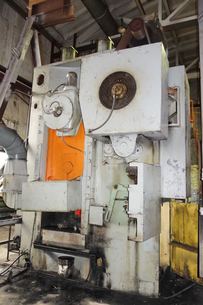 Presse de forgeage à froid Barnaul KB0036 - 400 tonne