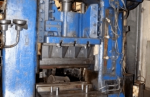 Presse à vis Kieserling FS 450 - 450 tonne (Photo 5)