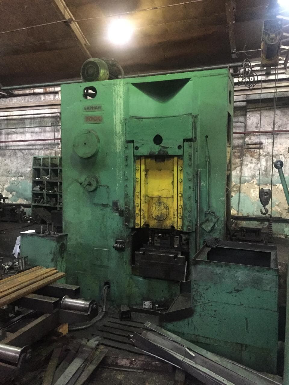 Presse à genouillère Barnaul KB8340 B - 1000 tonne