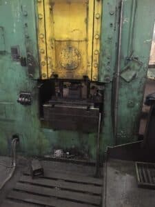 Presse à genouillère Barnaul KB8340 B - 1000 tonne (Photo 10)
