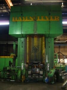 Presse à vis Hasenclever HSPRZ 560/1320/560/1680 - 3150 tonne (Photo 4)
