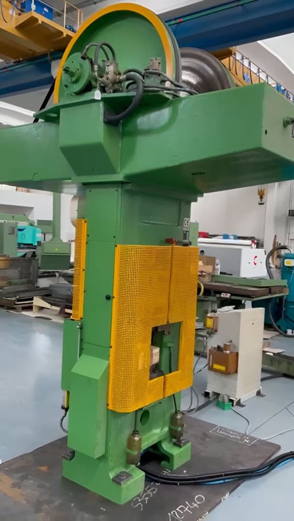 Presse à vis Ficep MT270/400 - 270 tonne