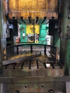 Presse d'ébavurage Erfurt PKZe 1250 - 1250 tonne (Photo 2)