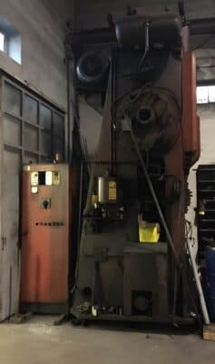 Presse de forgeage à chaud Farina GAS 400 - 400 tonne (Photo 1)