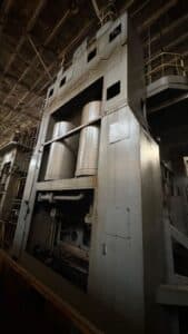 Presse d'estampage TMP Voronezh K4039 - 800 tonne (Photo 2)