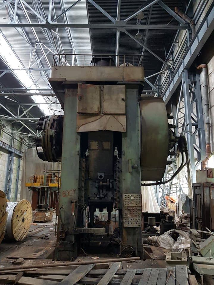 Presse de forgeage à chaud TMP Voronezh KB8544 - 2500 tonne