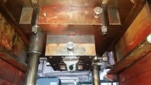 Presse à genouillère Barnaul KB8338 - 630 tonne (Photo 1)