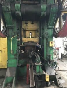Presse à genouillère Barnaul K849C - 2000 tonne (Photo 1)