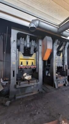 Presse d'ébavurage Smeral LKO 500 S - 500 tonne ID: 76500