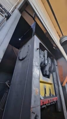 Presse d'ébavurage Smeral LKO 500 S - 500 tonne (Photo 3)