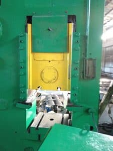 Presse à genouillère Barnaul KB8336 - 400 tonne (Photo 26)
