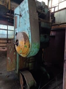 Presse à genouillère Barnaul K8336 - 400 tonne (Photo 4)