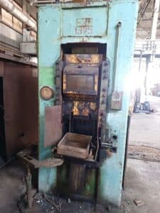Presse à genouillère Barnaul K8336 - 400 tonne ID: 76310