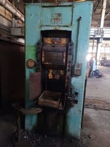 Presse à genouillère Barnaul K8336 - 400 tonne (Photo 3)