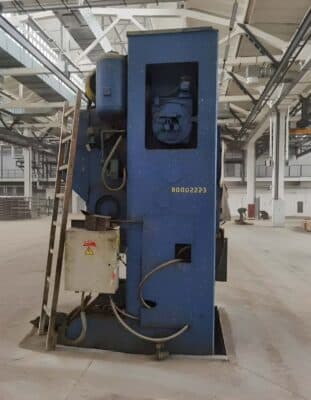 Presse à genouillère Barnaul K8340 - 1000 tonne (Photo 5)