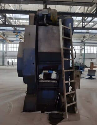 Presse à genouillère Barnaul K8340 - 1000 tonne (Photo 2)