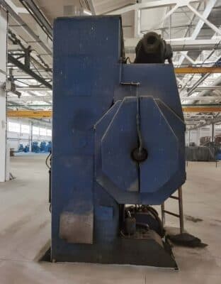 Presse à genouillère Barnaul K8340 - 1000 tonne (Photo 4)