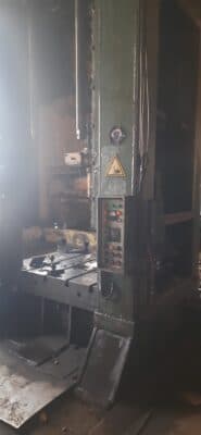 Presse d'ébavurage TMP Voronezh K2538 - 630 tonne (Photo 2)