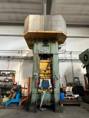 Presse d'ébavurage TMP Voronezh KB2536 - 400 tonne ID: 76419