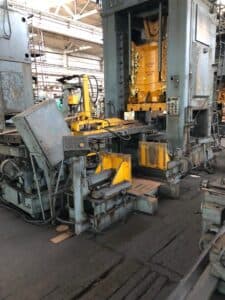 Presse d'ébavurage TMP Voronezh K2540 - 1000 tonne (Photo 7)