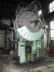 Presse de forgeage à chaud TMP Voronezh K04.019.840 - 1000 tonne (Photo 2)