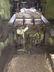 Presse d'ébavurage TMP Voronezh KG2540 A - 1000 tonne (Photo 2)