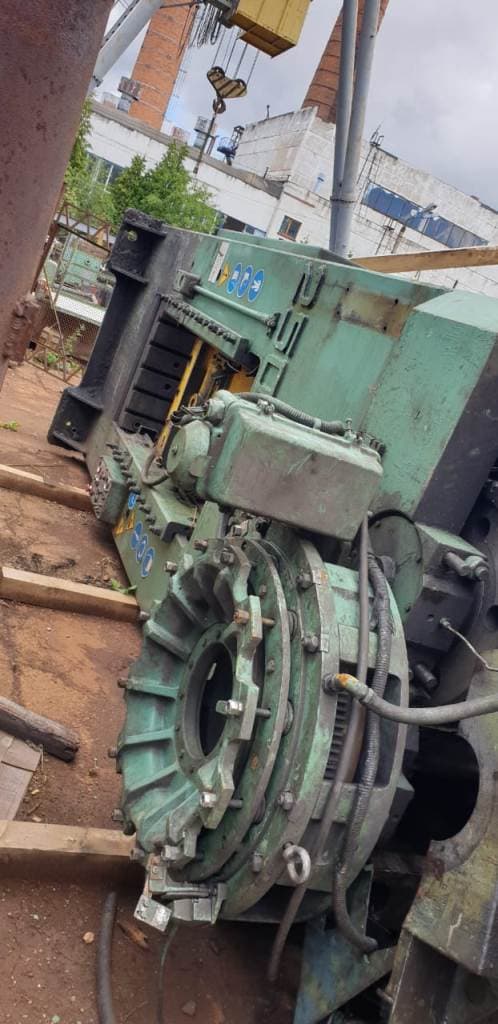 Presse d'ébavurage TMP Voronezh KA2534 - 250 tonne