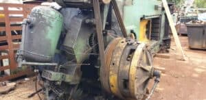 Presse d'ébavurage TMP Voronezh KA2534 - 250 tonne (Photo 4)