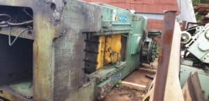 Presse d'ébavurage TMP Voronezh KA2534 - 250 tonne (Photo 8)