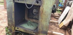 Presse d'ébavurage TMP Voronezh KA2534 - 250 tonne (Photo 9)