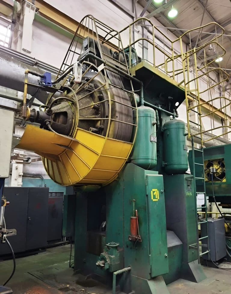 Presse de forgeage à chaud TMP Voronezh AKKB8040 - 1000 tonne
