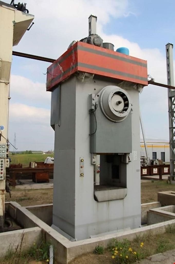 Presse de forgeage à chaud Smeral LKM 1000 - 1000 tonne