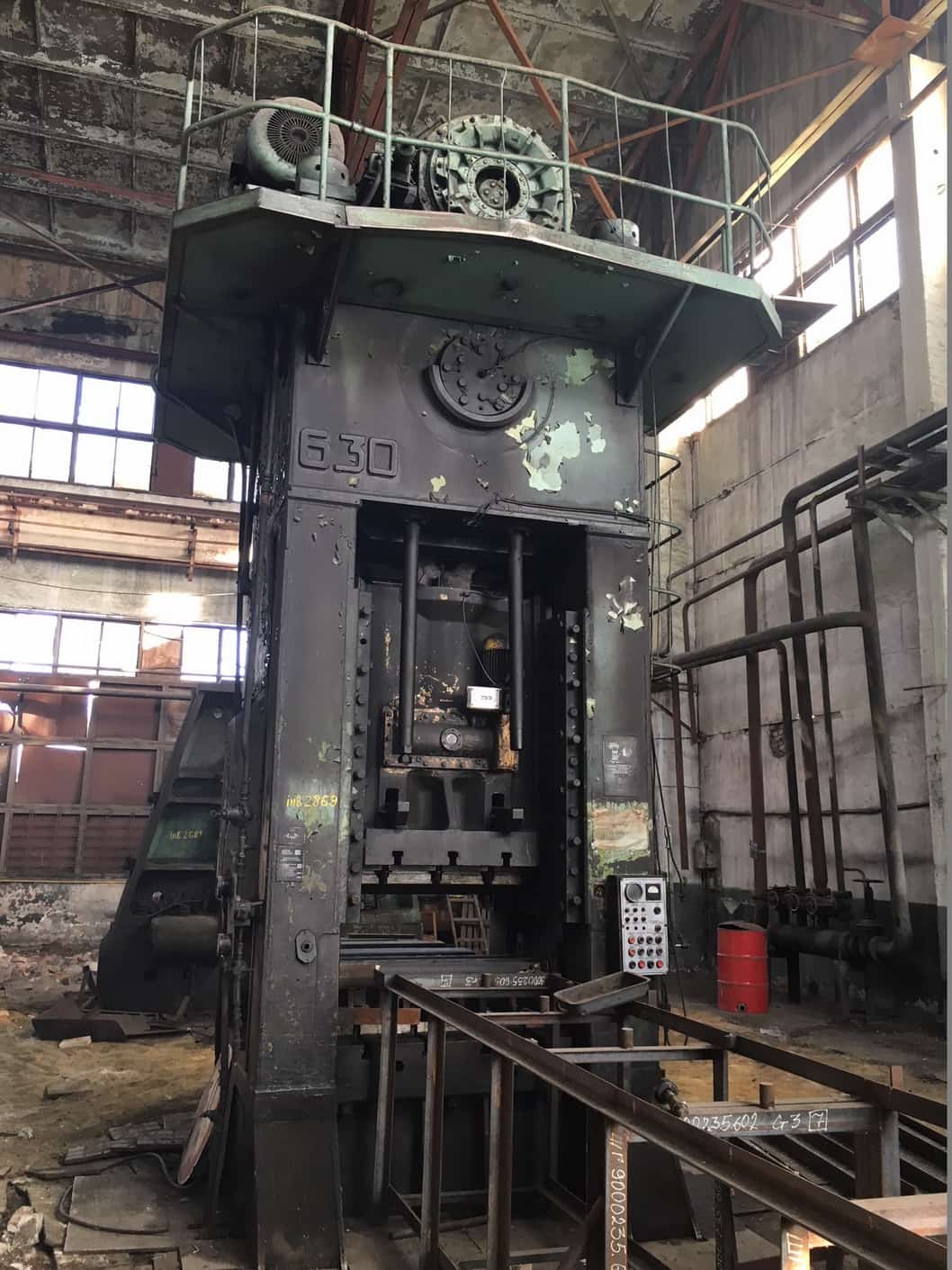 Presse d'ébavurage TMP Voronezh K9538 - 630 tonne