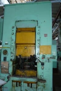 Presse à genouillère Barnaul K8338 - 630 tonne ID: 75179