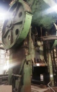 Presse d'ébavurage TMP Voronezh K969C - 1000 tonne (Photo 1)