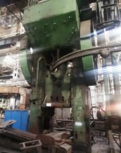 Presse d'ébavurage TMP Voronezh K969C - 1000 tonne (Photo 2)