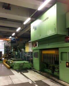 Presse d'estampage Muller Weingarten HUQ 400 22 F - 400 tonne (Photo 4)