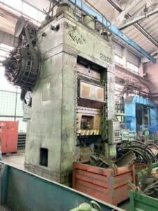 Presse à genouillère TMP Voronezh K504.003.844 - 2500 tonne (Photo 1)