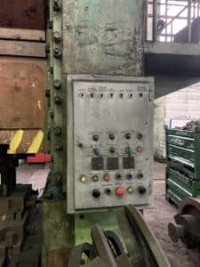 Presse à genouillère TMP Voronezh K504.003.844 - 2500 tonne (Photo 8)