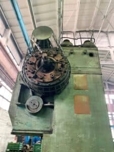 Presse à genouillère TMP Voronezh K504.003.844 - 2500 tonne (Photo 10)