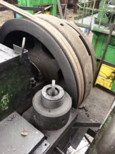 Presse d'ébavurage TMP Voronezh KB2536 - 400 tonne (Photo 1)
