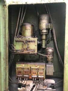 Presse d'estampage Kalinin K3534A - 250 tonne (Photo 8)