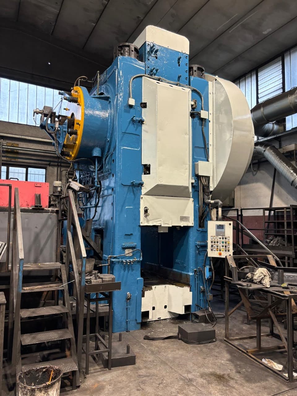 Presse de forgeage à chaud Eumuco SP 200 - 2000 tonne