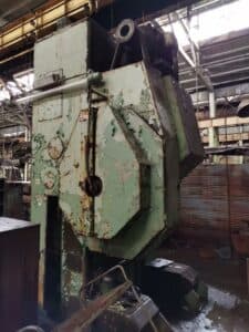 Presse à genouillère Barnaul K8340 - 1000 tonne (Photo 3)
