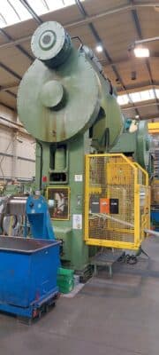 Presse d'estampage Schuler P2E2S 315/1.25 - 315 tonne (Photo 2)