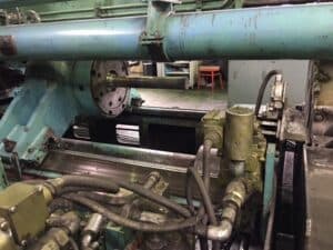Presse d'extrusion UBE 800 MT - 800 tonne (Photo 11)